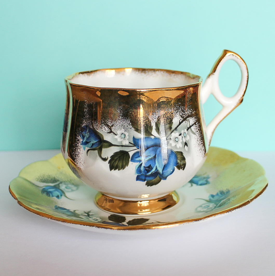 Vintage Teacup - Blue Flower & Gold