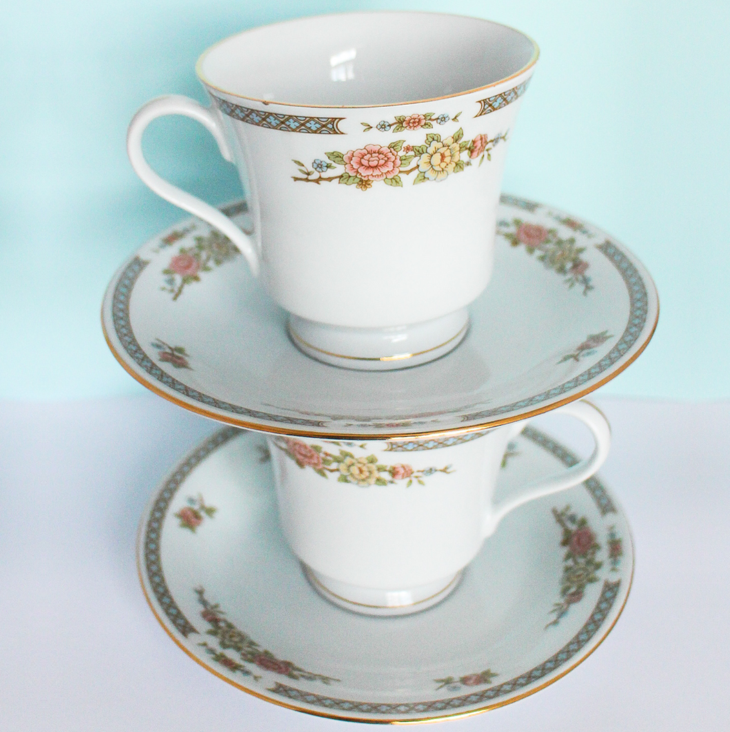 Teacup Set - Subtle Floral